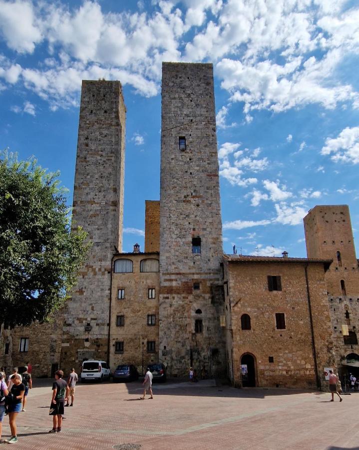 Torre Salvucci Maggiore Medieval Tower Experience San Gimignano Exterior foto
